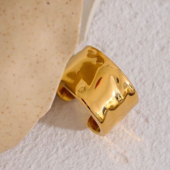 #35 NEW Unique Gold Chunky Ring - Picture 11 of 11